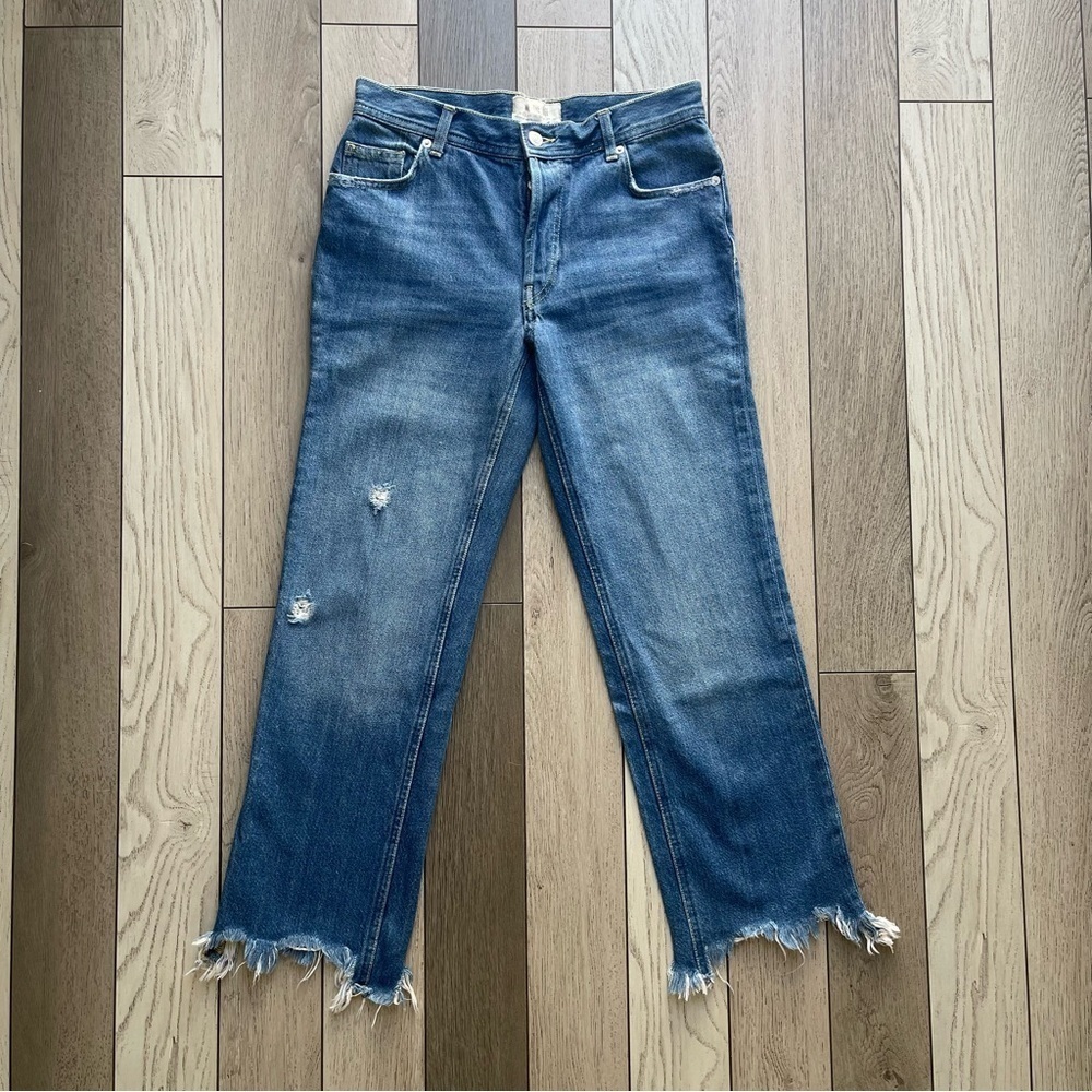 We The Free Maggie Blue Distressed Straight Leg Jeans size 25